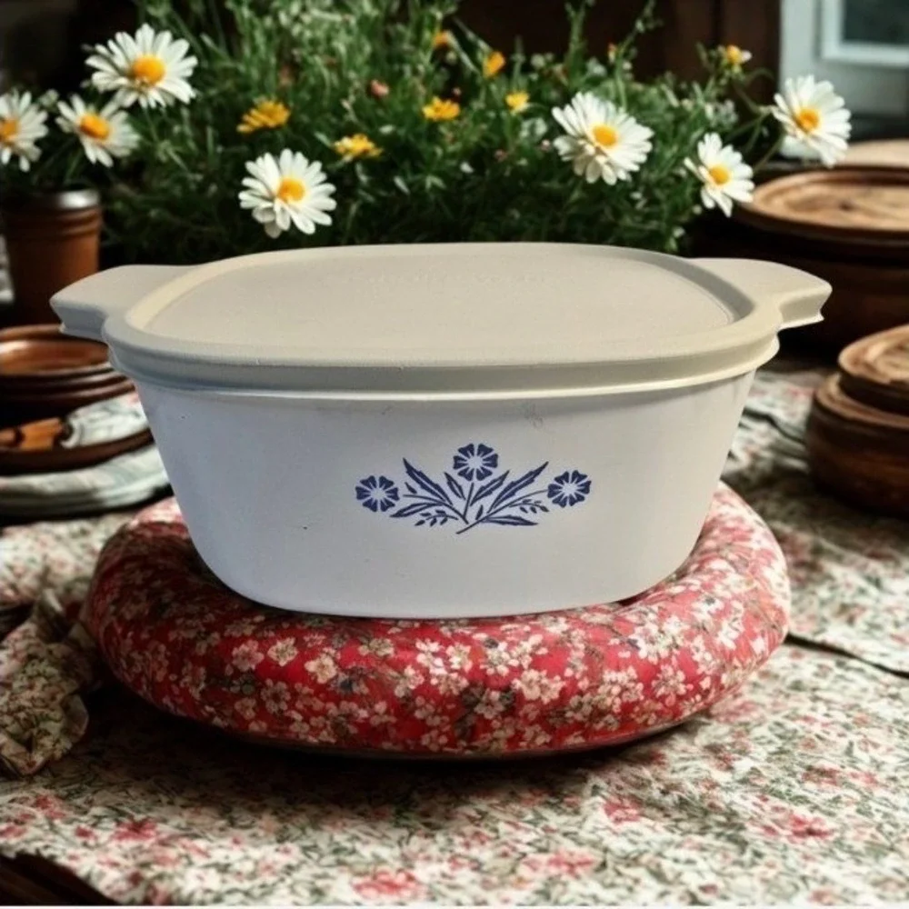 Corning Ware Blue Cornflower 2.5‎ Qt Casserole Dish P-2 1/2-B with Plastic Lid